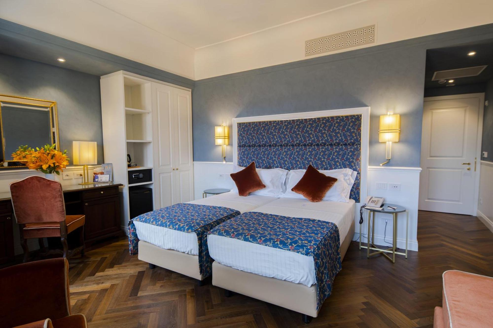 Rivoli Boutique Hotel 4*